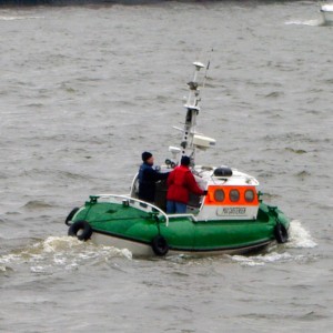 SRB Max Carstensen auf der Elbe, 2010.