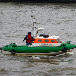SRB Max Carstensen auf der Elbe, 2010.