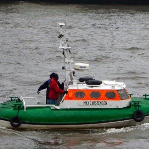 SRB Max Carstensen auf der Elbe, 2010.